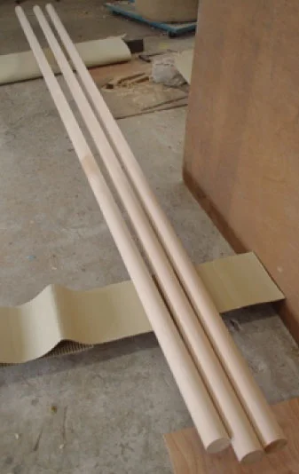 手すり用の加工の様子